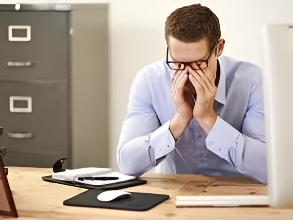 1765309372_Computer-Vision-Syndrome-1-Picsart-AiImageEnhancer